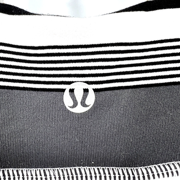 Lululemon Scoop Me Up Black White Stripe Tank II Tank Top w/Bra Cups Size 8 - Picture 5 of 10
